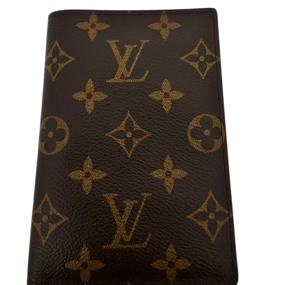 Louis Vuitton Brown Textured Leather Passport/Card Holder - Picture 8 of 10